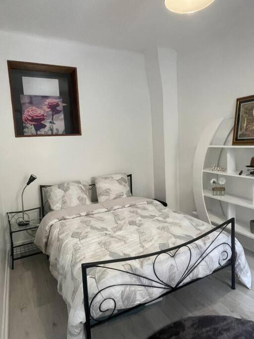 Cosy Apartment In Paris Saint-Ouen  Dış mekan fotoğraf